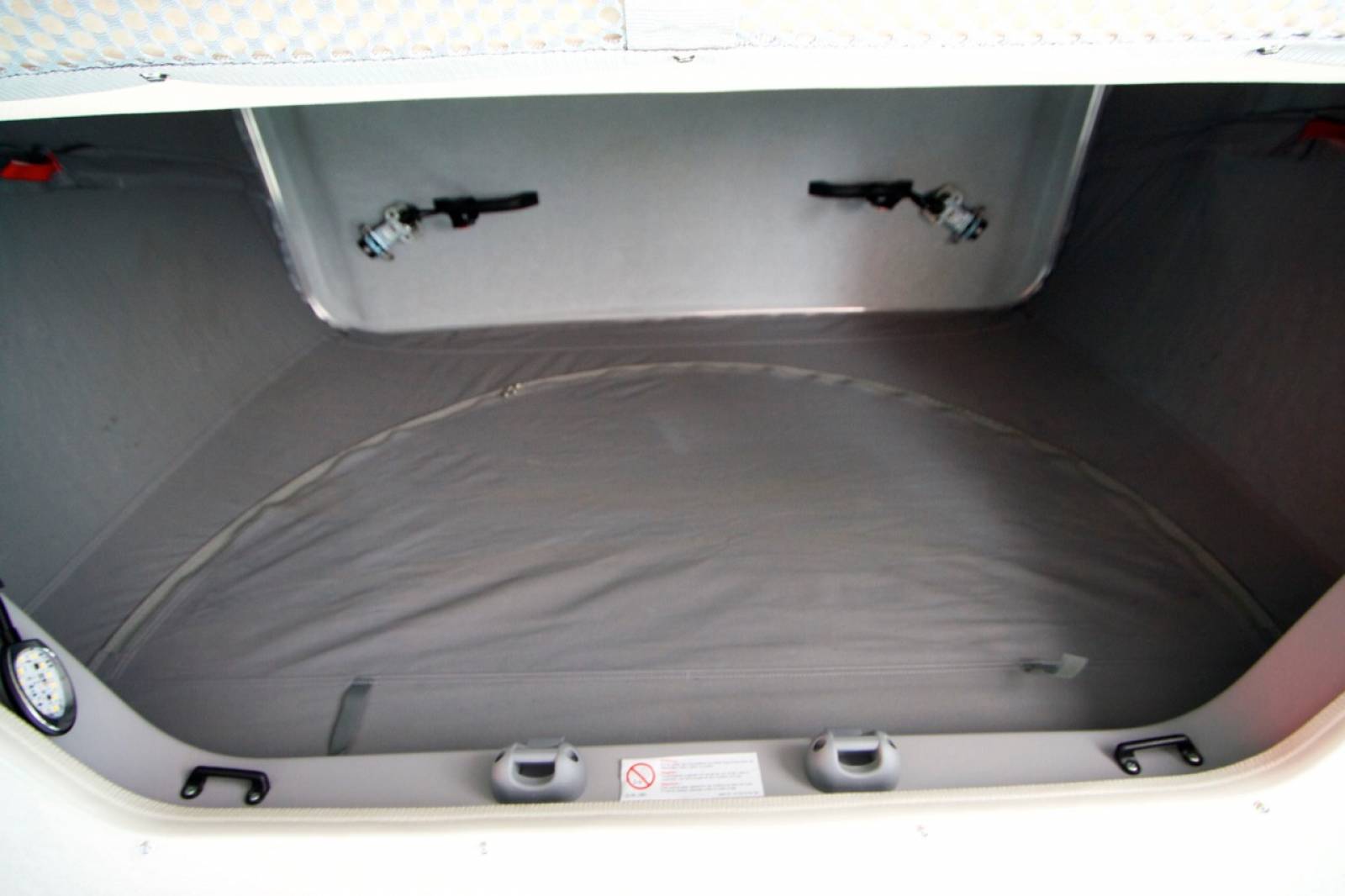 Fourgon aménagé d'occasion Hymermobil Sydney HC Racing 2018, à Roques près Toulouse (31)