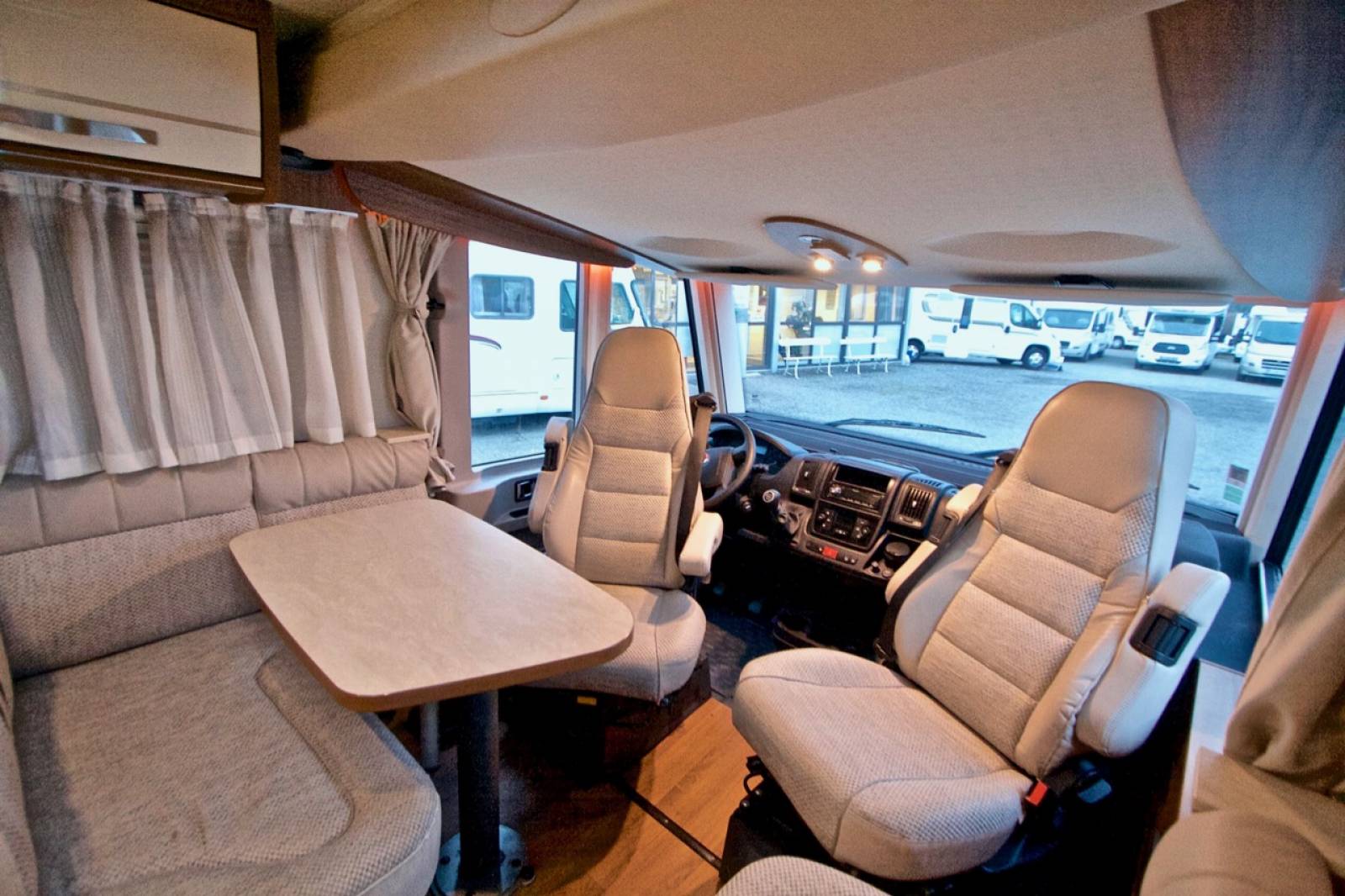 achat Camping-car intégral occasion Hymer Excis I 598, lit central, 4 places, à Toulouse (31), bon prix