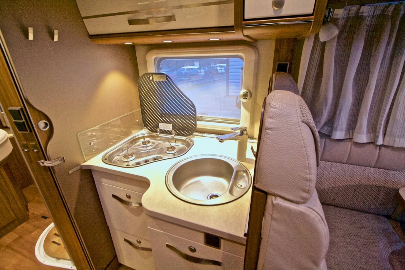 achat Camping-car intégral occasion Hymer Excis I 598, lit central, 4 places, à Toulouse (31), bon prix