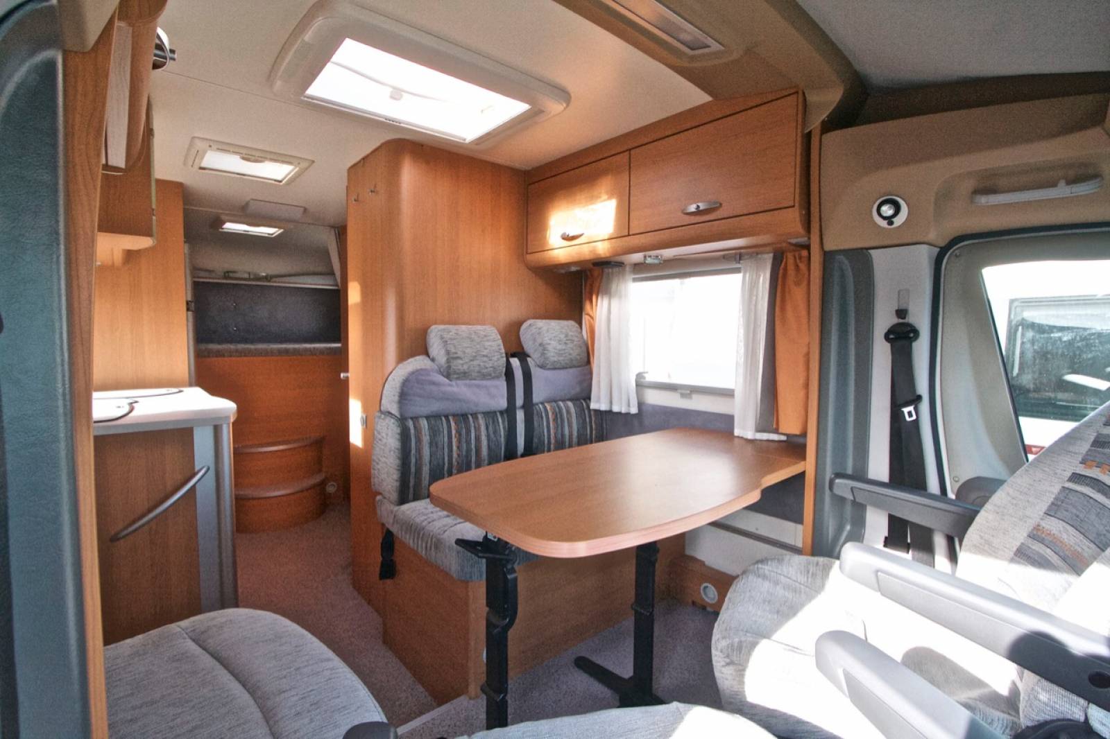 Achat camping-car occasion Knaus Sport TI 650 MG à roques, près de Toulouse 31camping-car occasion Knaus Sport TI 650 MG à roques, près de Toulouse 31