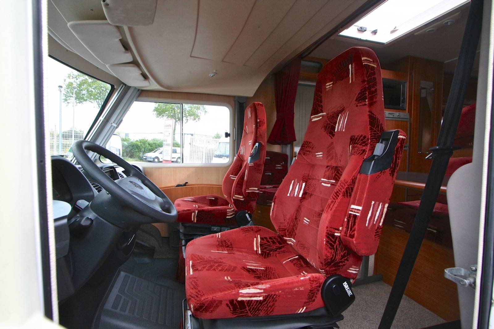 Achat Camping-car intégral occasion moins de 7m, Mercedes, 4 couchages, petit prix, Pilote Galaxy 51, visible à Roques près Toulouse 31