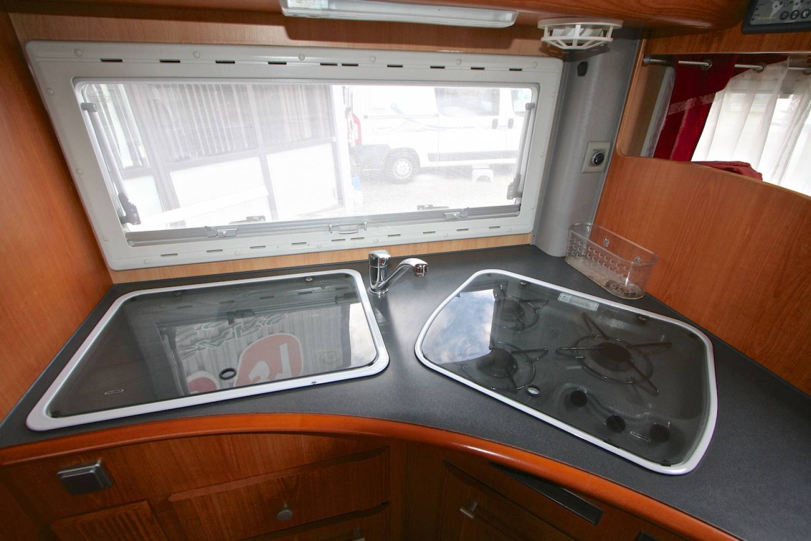 vend Camping-car intégral occasion moins de 7m, Mercedes, 4 couchages, petit prix, Pilote Galaxy 51, visible à Roques près Toulouse 31