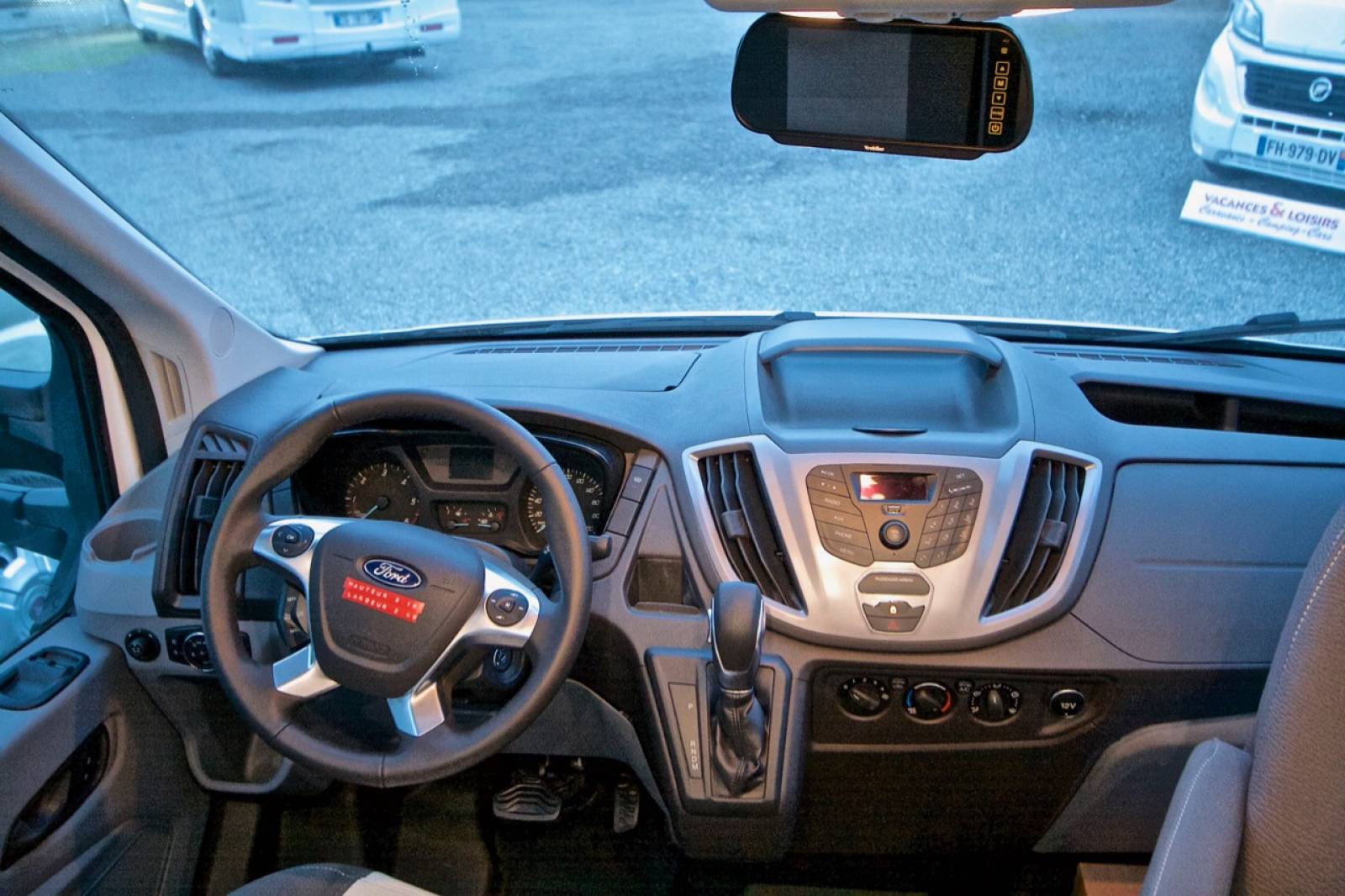 Camping-car profilé occasion, maxi-salon, boite automatique, Chausson Titanium 640, à roques, près Toulouse 31