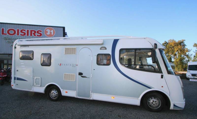 Camping-car Intégral Dethleffs d'occasion, lit sur soute, 4 places, Dethleffs I 6571, à Roques proche de Toulouse (31)
