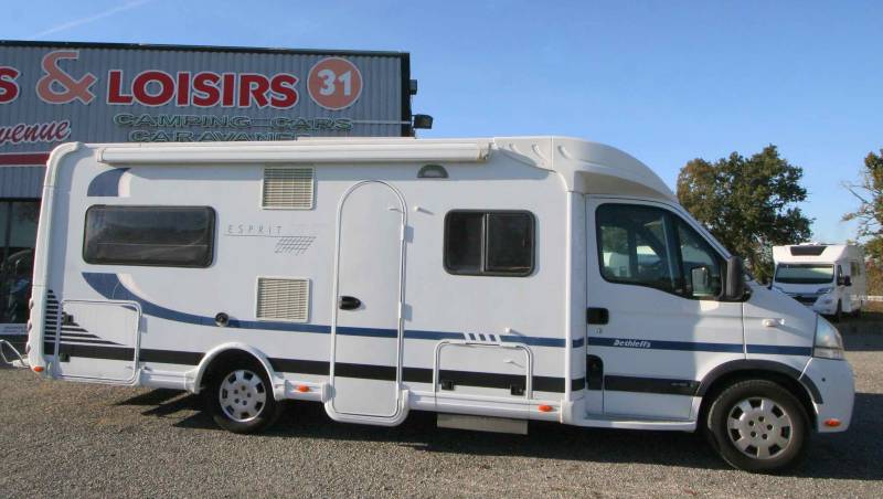 Camping-car profilé occasion, Dethleffs Esprit Globetrotter RT 6844 à Roque proche de Toulouse (31)