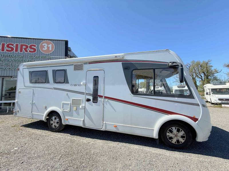 Camping-car intégral occasion, lit central et de pavillon, Dethleffs Trend I 7057 DBM, à Roques, Midi-Pyrénées.