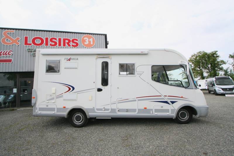 Camping-car intégral occasion, Mercedes, Maxi-salon, Frankia compact Class I 640 SD, à Roques, proche de Toulouse (31)