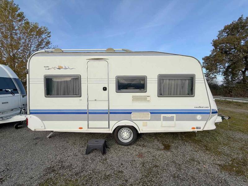 Caravane occasion, lit transversal, salon en U, Hobby 450 UF Excellent, à Roques, proche de Toulouse (31)