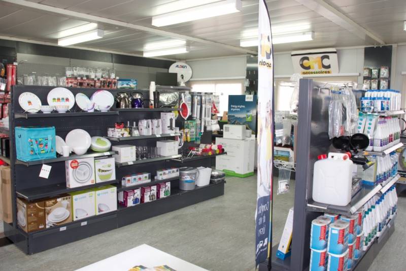 atelier de réparation pour camping-cars, fourgons aménagés et caravanes carrosserie, pose accessoire, assurance, sur Toulouse et Bordeaux