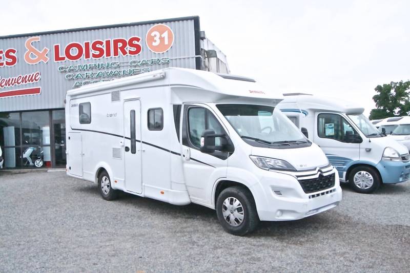 Camping-car profilé occasion, lit de milieu, récent, Dethleffs Trend T7057 DBL, à Roques proche de Toulouse (31)