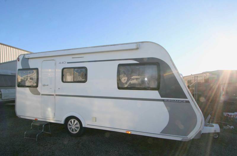 Caravane occasion, salon en U, 4 couchages, lit transversal, La Mancelle 440 SA, à Roques proche de Toulouse
