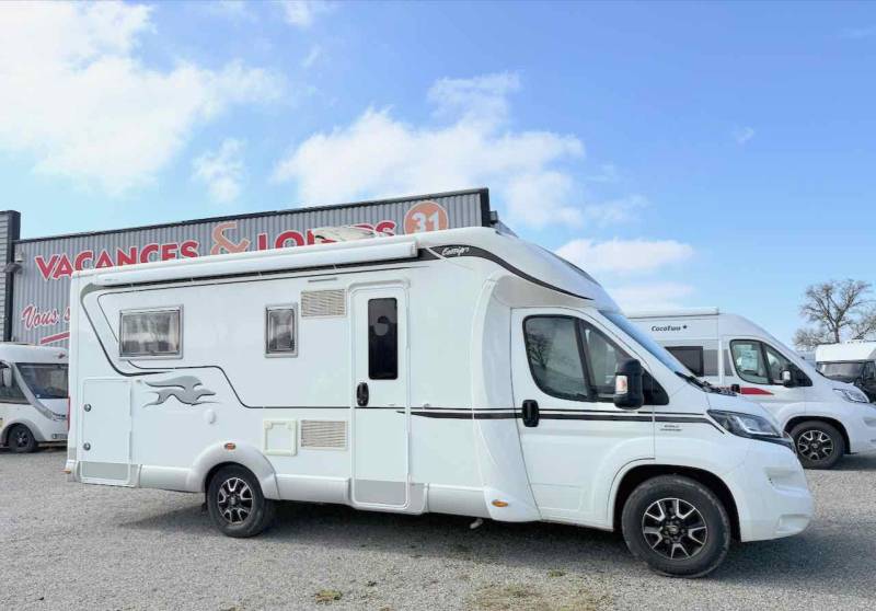 Camping-car profilé occasion, lit central, 3 couchages, Laika Ecovip 412, à Roques proche de Toulouse (31)