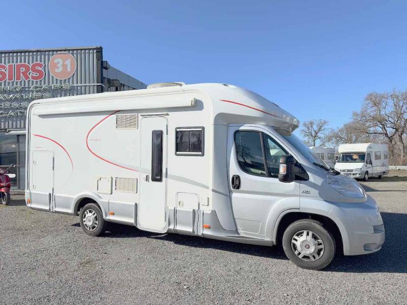 Camping-car profilé occasion, lit sur soute, lit de pavillon, moins de 7m, 150 cv, Notin Valencia Progress, à Roques proche de Toulouse (31)