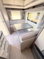 Vend Une petite caravane d'occasion récente, en parfait état, 4 places, une Hobby 390 SF Ontour, à Roques proche de Toulouse (31)