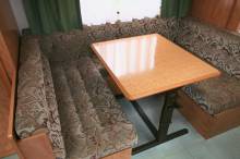 Caravane occasion, lit transversal avant, 4 couchages, Sterkeman Tassili 460 CP à Roques proche de Toulouse (31)