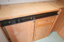 Caravane occasion, lit transversal avant, 4 couchages, Sterkeman Tassili 460 CP à Roques proche de Toulouse (31)