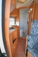 Vend Fourgon aménagé occasion, moins de 6 m, 3 couchages, Adria Van, à Roques proche de Toulouse (31)