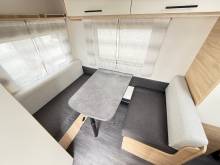 Vend Caravane occasion, moins de 6 m, 4 places, presque neuve, Caravelair Alba 390, à Roques, proche de Toulouse 31