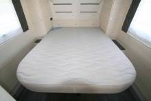 Vend Caravane occasion 4 couchages, lit central, , presque neuve, climatisation, Caravelair Artica 490, à Roques, proche de Toulouse (31)