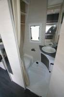 Vend Caravane occasion 4 couchages, lit central, presque neuve, climatisation, Caravelair Artica 490, à Roques, proche de Toulouse (31)