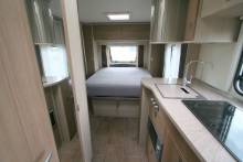 Vend Caravane occasion, lit central, 4 couchages, Bürstner Averso 485 TS, à Roques proche de Toulouse (31)