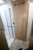 Camping-car profilé occasion, lit central, lit de pavillon, salon face à face, climatisation moteur et cellule, Bavaria T746 Fc, à Roques proche de Toulouse (31)