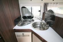 Achat Camping-car profilé d'occasion, lit central, lit de pavillon, 5 couchages, Benimar Tessoro 495, à Roques proche de Toulouse (31)