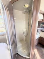 Achat Camping-car occasion intégral, lit central, lit de pavillon, poids lourd, boîte automatique, Bürstner Elégance I 800, à Roques proche de Toulouse (31)