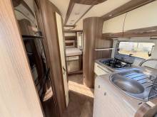 Vend Camping-car occasion intégral, lit central, lit de pavillon, poids lourd, boîte automatique, Bürstner Elégance I 800, à Roques proche de Toulouse (31)