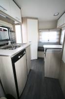 Caravane occasion presque neuve, lit de milieu, 3 couchages, Caravelair Alba 460, à Roques proche de Toulouse (31)Caravane occasion presque neuve, lit de milieu, 3 couchages, Caravelair Alba 460, à Roques proche de Toulouse (31) Achat