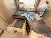 Vend Camping-car Profilé occasion, 4 places, 3 couchages, lit central, Chausson Best Of 28 CE, chez Vacances et Loisirs à Roques proche de Toulouse