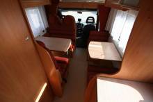 Camping-car capucine occasion, petit prix, lits superposés, 7 m, double dînette, 7 couchages, 5 places carte grise, Chausson Flash 05, chez Vacances et Loisirsà Roques proche de Toulouse (31)