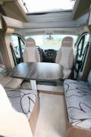 Camping-car profilé occasion, lit central et lit de pavillon, 4 places, Chausson WELCOME 718 EB à roques proche de Toulouse (31)