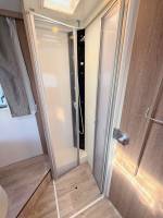 Camping-car intégral occasion, lit central et de pavillon, Dethleffs Trend I 7057 DBM, chez Vacances et Loisirs à Roques, Midi-Pyrénées.