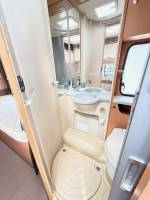 Achat Camping-car profilé occasion compact, lits jumeaux, 4 places, 3 couchages, lit de pavillon 1 place, Chausson flash 16, à Roques proche de Toulouse (31).