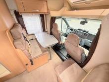 Vend Camping-car profilé occasion compact, lits jumeaux, 4 places, 3 couchages, lit de pavillon 1 place, Chausson flash 16, à Roques proche de Toulouse (31).