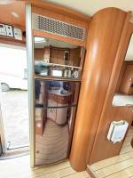 Camping-car intégral occasion, lit central et de pavillon, Pilote G 741 LC, chez Vacances et Loisirs à Roques proche de Toulouse (31)