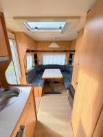 Caravane occasion, lit transversal, salon en U, Hobby 450 UF Excellent, à Roques, proche de Toulouse (31)