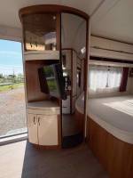 Achat Caravane occasion, lit à la française, 4 couchages, Hobby 560 WFU, à Roques proche de Toulouse (31)