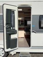 Achat Caravane occasion, lit à la française, 4 couchages, Hobby 560 WFU, à Roques proche de Toulouse (31)