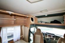 Vente Petit camping-car profilé d’occasion, lit central, 4 places, 4 couchages, Challenger Genesis 42, à Roques proche de Toulouse (31)