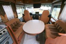 Achat Camping-car intégral occasion, Mercedes, lits jumeaux, salon face à face, Pilote explorateur G733 FJ, à Roques près Toulouse