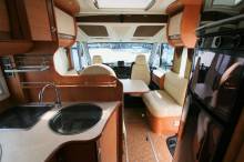 Camping-car intégral occasion lit central, poids lourd, 4 places, Fleurette Discover 73 LM, à Roques près de Toulouse (31)