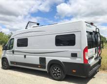 vend Fourgon aménagé d'occasion boîte auto, lits jumeaux, Font Vendôme DUO VAN séjour à Roques près Toulouse (31)