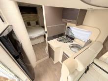 Achat Camping-car occasion profilé, lit central, lit de pavillon, peu de km, Challenger Mageo 398 EB, à Roques, proche de Toulouse (31)