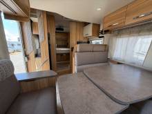 Camping-car profilé occasion, lit central, lit de pavillon, 4 places cartes grise; Chausson Flash 49 EB, à Roques proche de Toulouse (31)