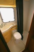 Vacances et Loisirs, spécialiste du camping-car d’occasion en Haute-Garonne, propose à la vente un camping-car capucine occasion, 4 couchages, moins de 6 m, Joint E33, à Roques, proche de Toulouse (31)