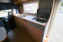 Vacances et Loisirs, spécialiste du camping-car d’occasion en Haute-Garonne, propose à la vente un camping-car capucine occasion, 4 couchages, moins de 6 m, Joint E33, à Roques, proche de Toulouse (31)