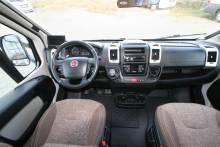 Vend Camping-car profilé d'occasion, lit central, lit de pavillon, LMC Cruiser T692 G Confort, à Roques, proche de Toulouse (31)