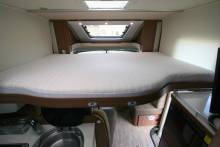 Vend Camping-car profilé d'occasion, lit central, lit de pavillon, LMC Cruiser T692 G Confort, à Roques, proche de Toulouse (31)